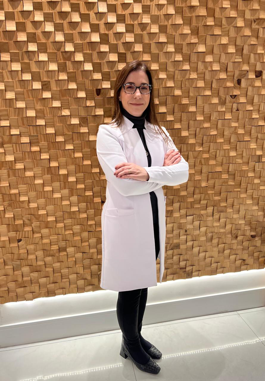 Dra. Juliana de Freitas Peres Toloi